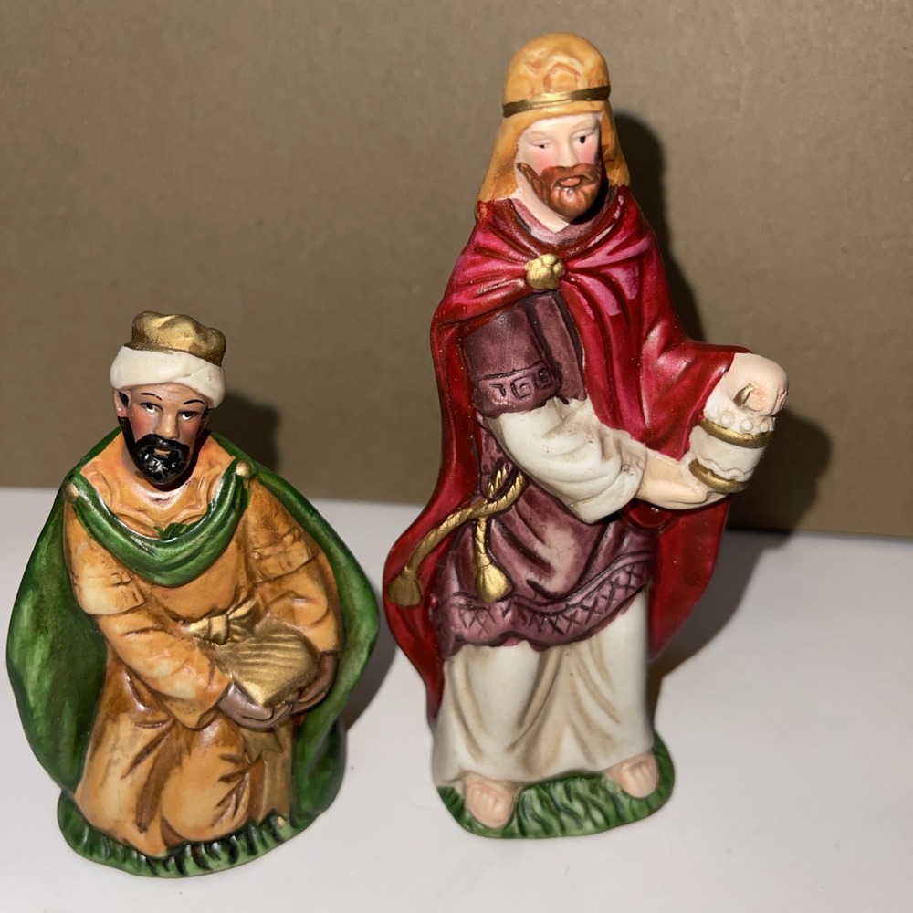 Vintage‎ Christmas Nativity Porcelain Figurines 2 Wisemen 2 Wise Men Kings